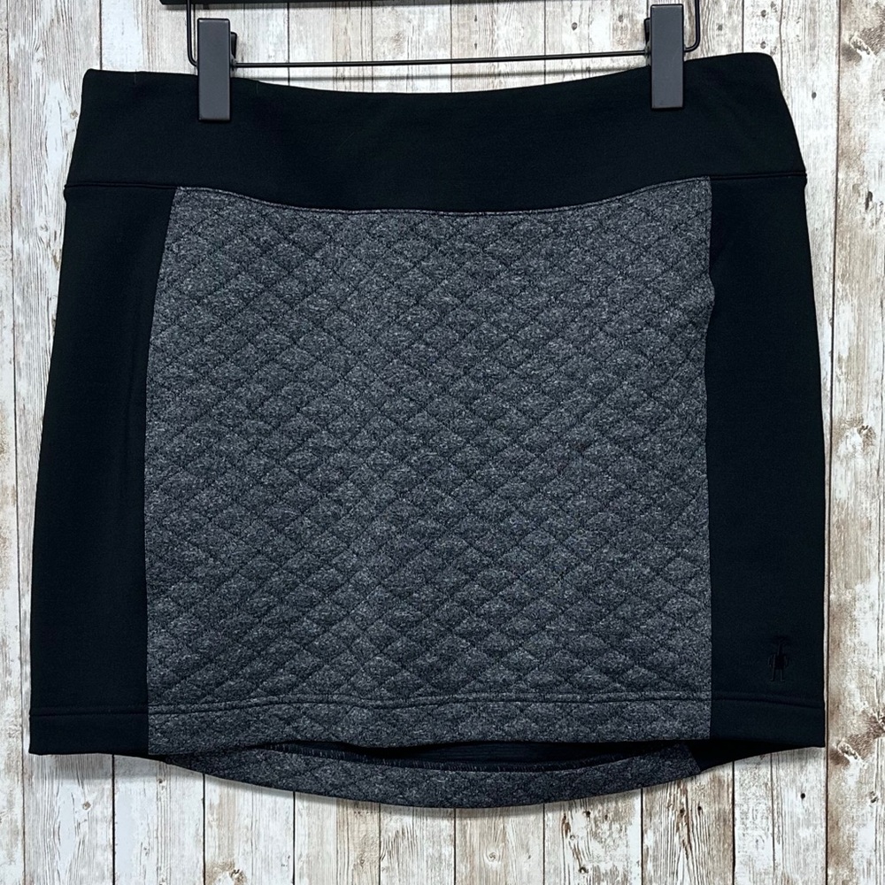 Smartwool Diamond Peak Quilted Gray and Black‎ Mini Skirt [1339] - Picture 2 of 7
